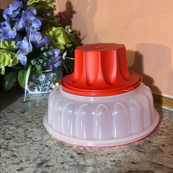 Red and White Non-Stick Bakeware Set - Picture 2 of 3